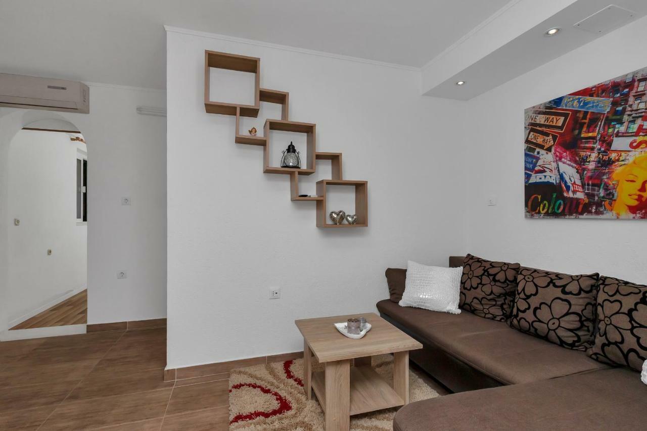 Apartmani Mona Makarska Extérieur photo